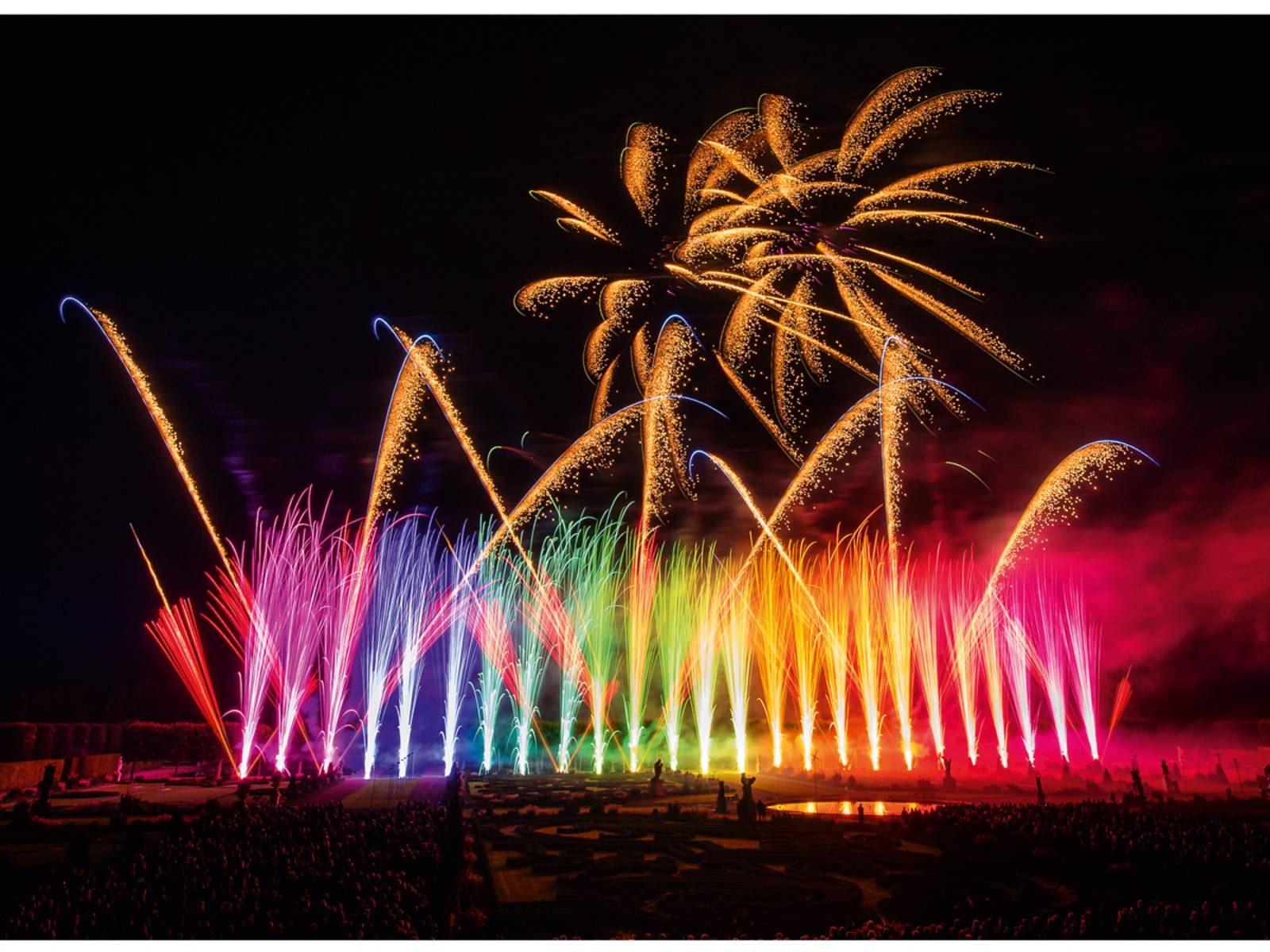 Titelmotiv Feuerwerk Afrika 2022